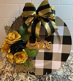 Charger Plate Floral Arrangement